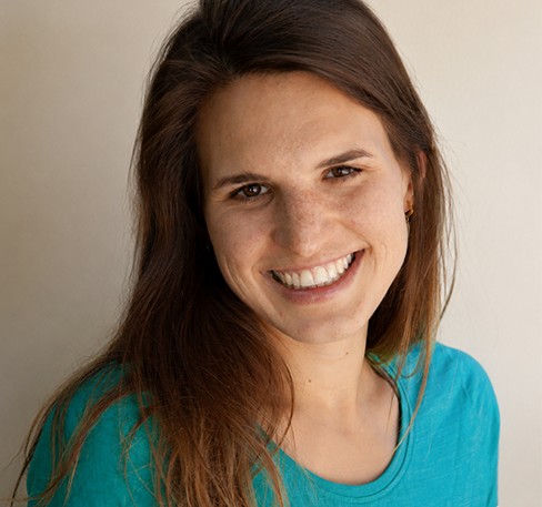 Physiotherapeutin Anna Wolfsjäger